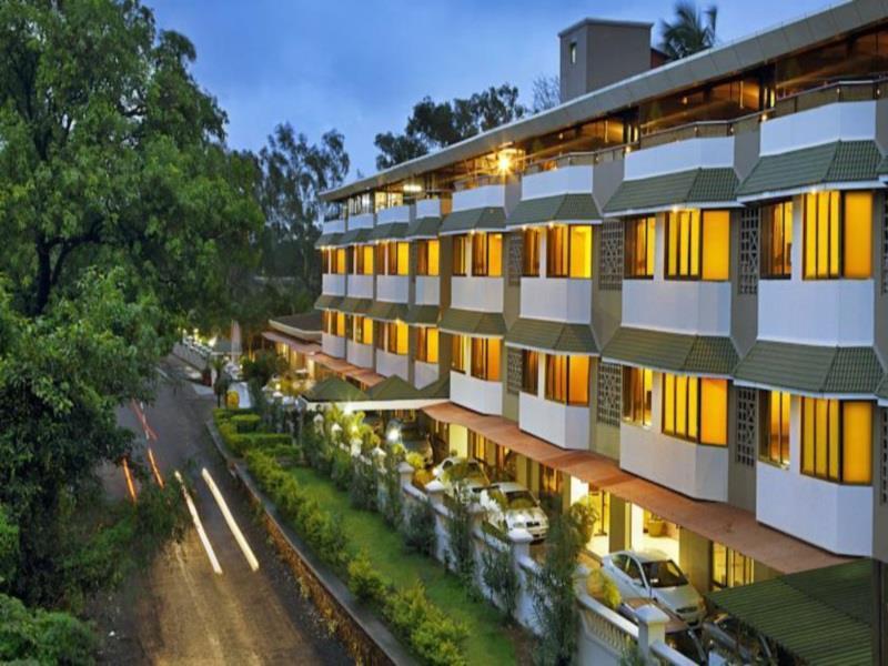Hotel Sterling Lonavala Extérieur photo