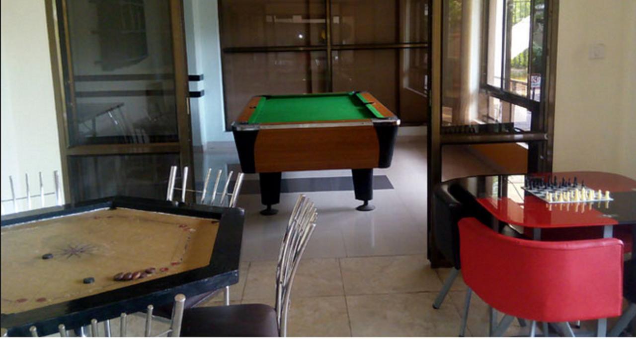 Hotel Sterling Lonavala Extérieur photo